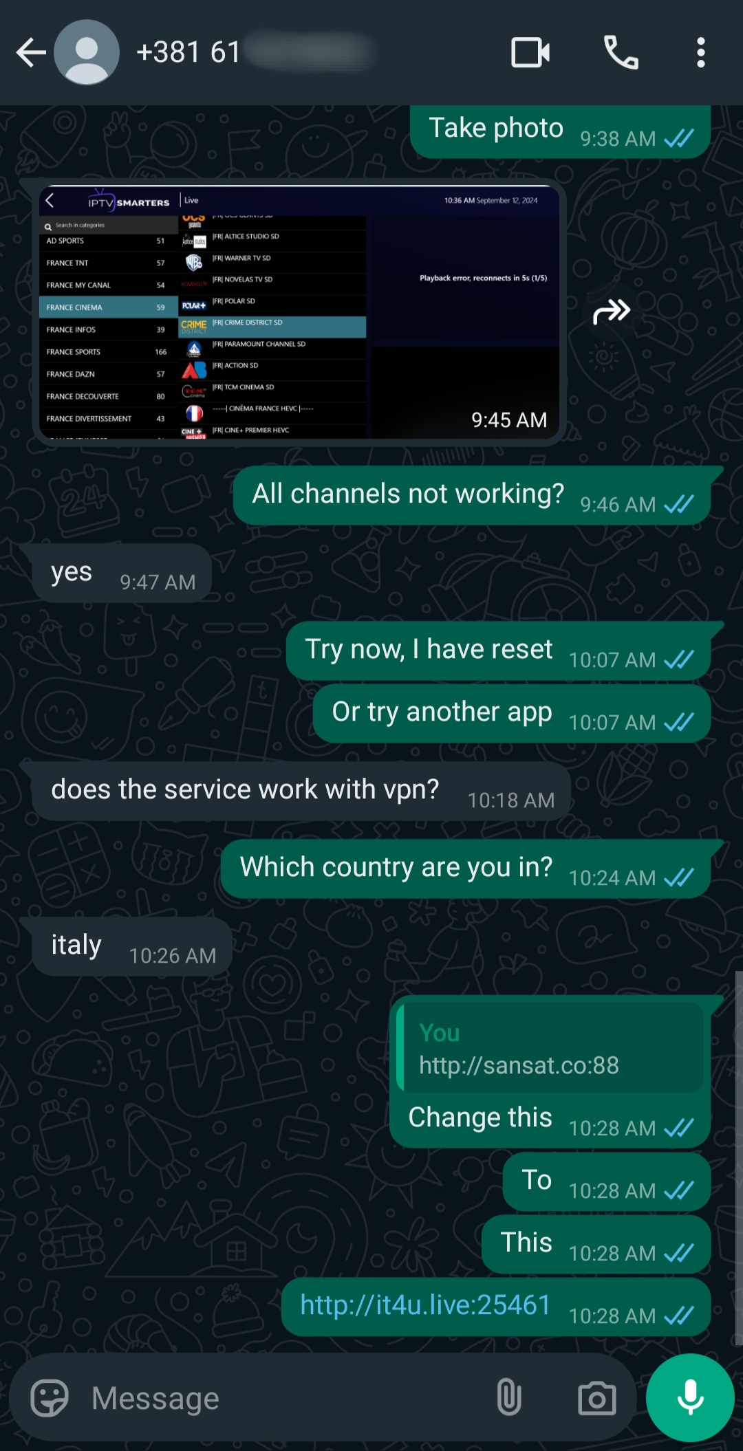 A WhatsApp chat about Ecuador IPTV covers TV channel issues, shows a channel list screenshot, troubleshooting steps, a VPN inquiry, and suggests changing the streaming URL from http://sansat.co:88 to http://it4u.live:25461.